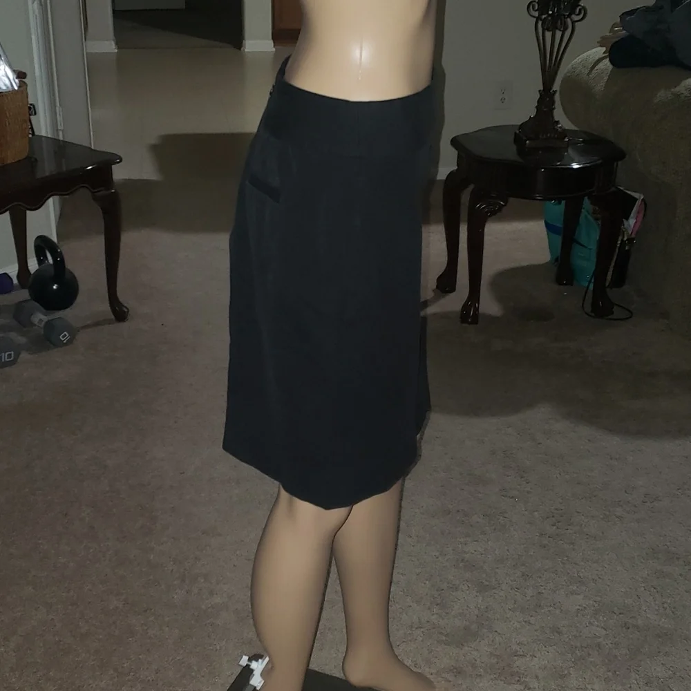 Banana Republic 6 simple black skirt back pockets - Picture 4 of 7